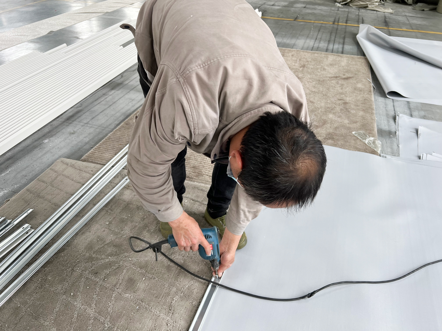 電動擋煙垂壁的尺寸、控制和安裝方案